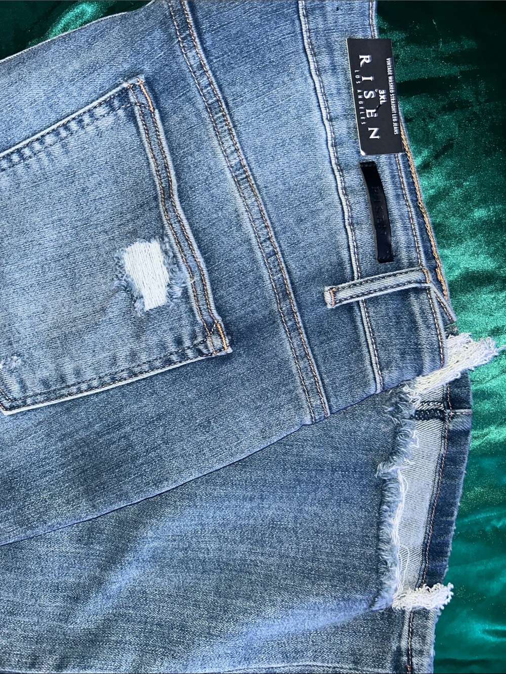 Risen High-Waist Distressed Blue Denim jeans